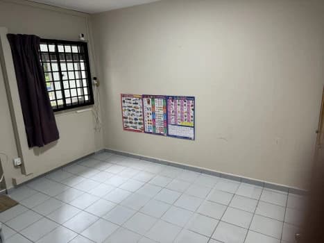 Woodlands Street 31 photo 5