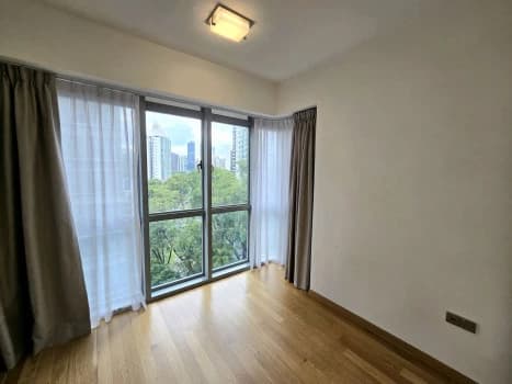 26 Newton photo 3