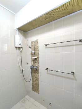 Woodlands Crescent photo 2