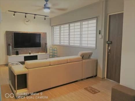 Woodlands Street 82 photo 2