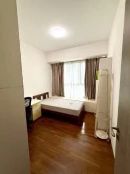 The Metropolitan Condominium photo 3
