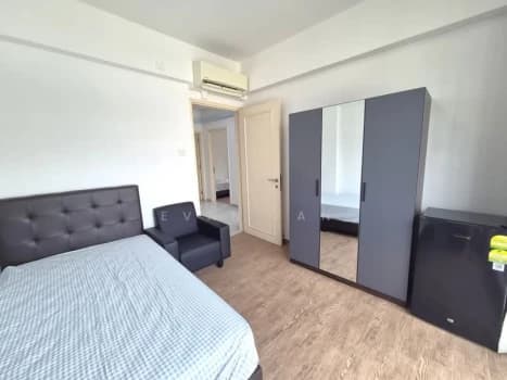 Emerald Park Room 3 photo 1