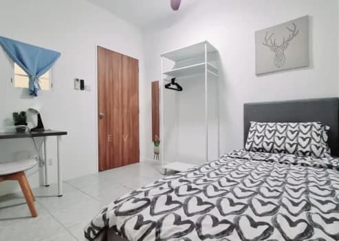 Emerald Park Room 2 photo 1