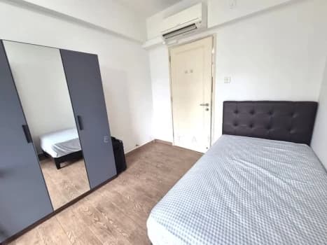Emerald Park Room 5 photo 3