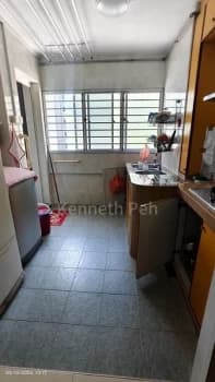 Common Room Hdb For Rent In 274 Tampines Street 22 photo 4