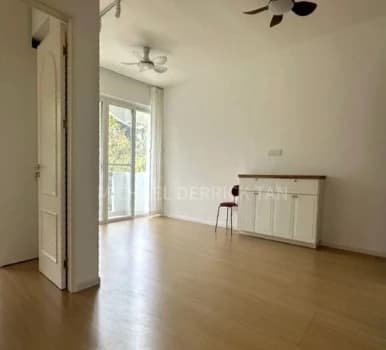 2 Bed Condo For Rent In West Bay Condominium photo 1