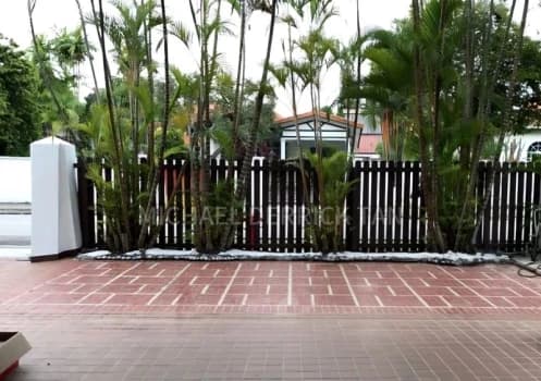 41 Bed Bungalow Landed For Rent In Clementi Park photo 4