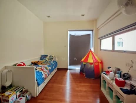 Spring Park Estate photo 3