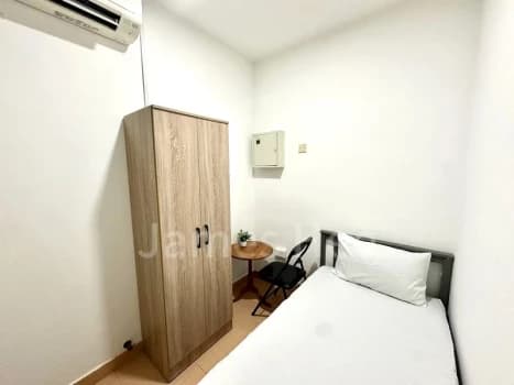 Common Room Condo For Rent In Le Wood photo 1