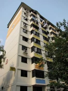 101 Commonwealth Crescent photo 3