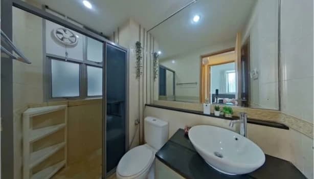 150 Thomson Road photo 2