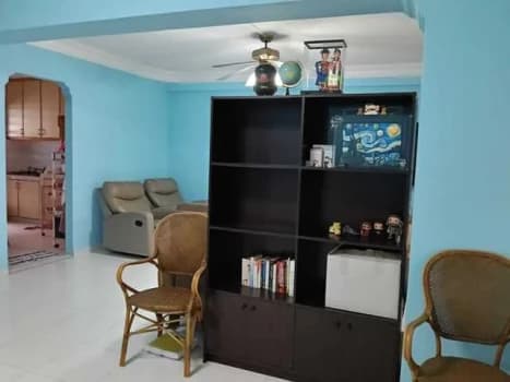 Woodlands Street 83 photo 2