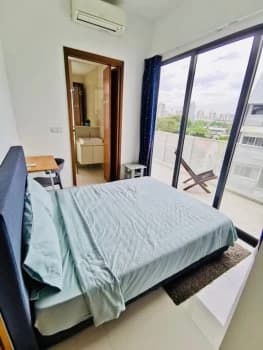 Master Room With Balcony At 8 Farrer Suites photo 1