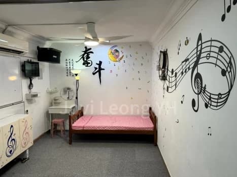 Common Room Hdb For Rent In 405 Woodlands Street 41 photo 1