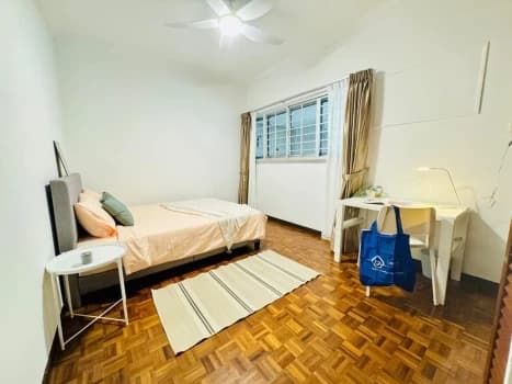 Rare Huge Common Bedroom  3 Ridgewood Close  Near Nus  Near Dover Mrt photo 5