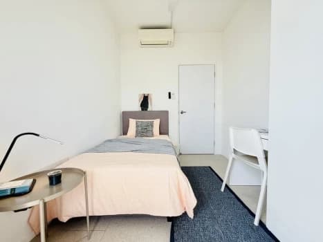 Room With Balcony  Great Views  8 Mins Walk To Potong Pasir Mrt photo 3