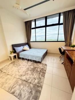 Common Room Condo For Rent In The Summit photo 1