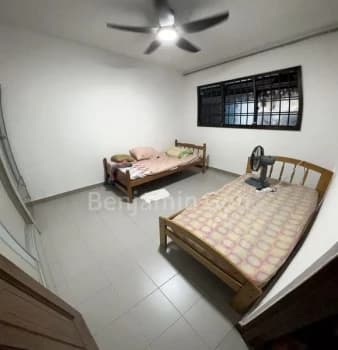 Common Room Hdb For Rent In 840 Yishun Street 81 photo 2