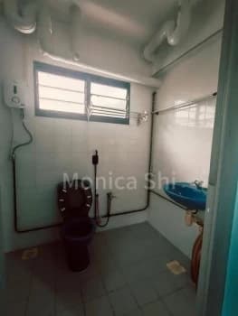 5room Hdb For Room Rent 285b Toh Guan Road photo 2