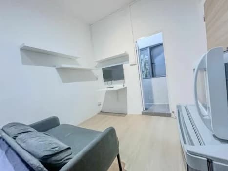 Fully Furnished Studio Room At Balestier photo 4