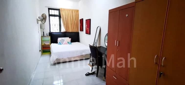 Common Room Condo For Rent In Ever Lodge photo 1