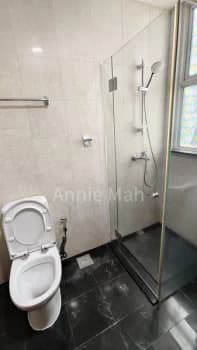 Room 2 Master Room Condo For Rent In Sunglade photo 3
