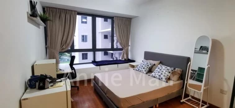 Master Room Condo For Rent In Waterfront Isle photo 1