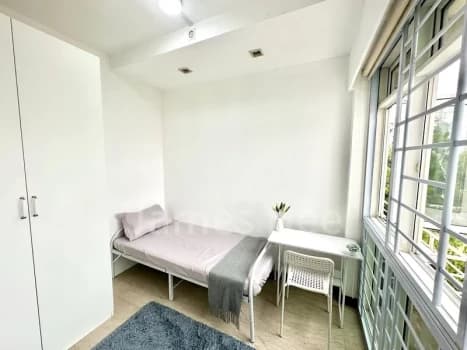 Common Room Condo For Rent In Moonstone View photo 1